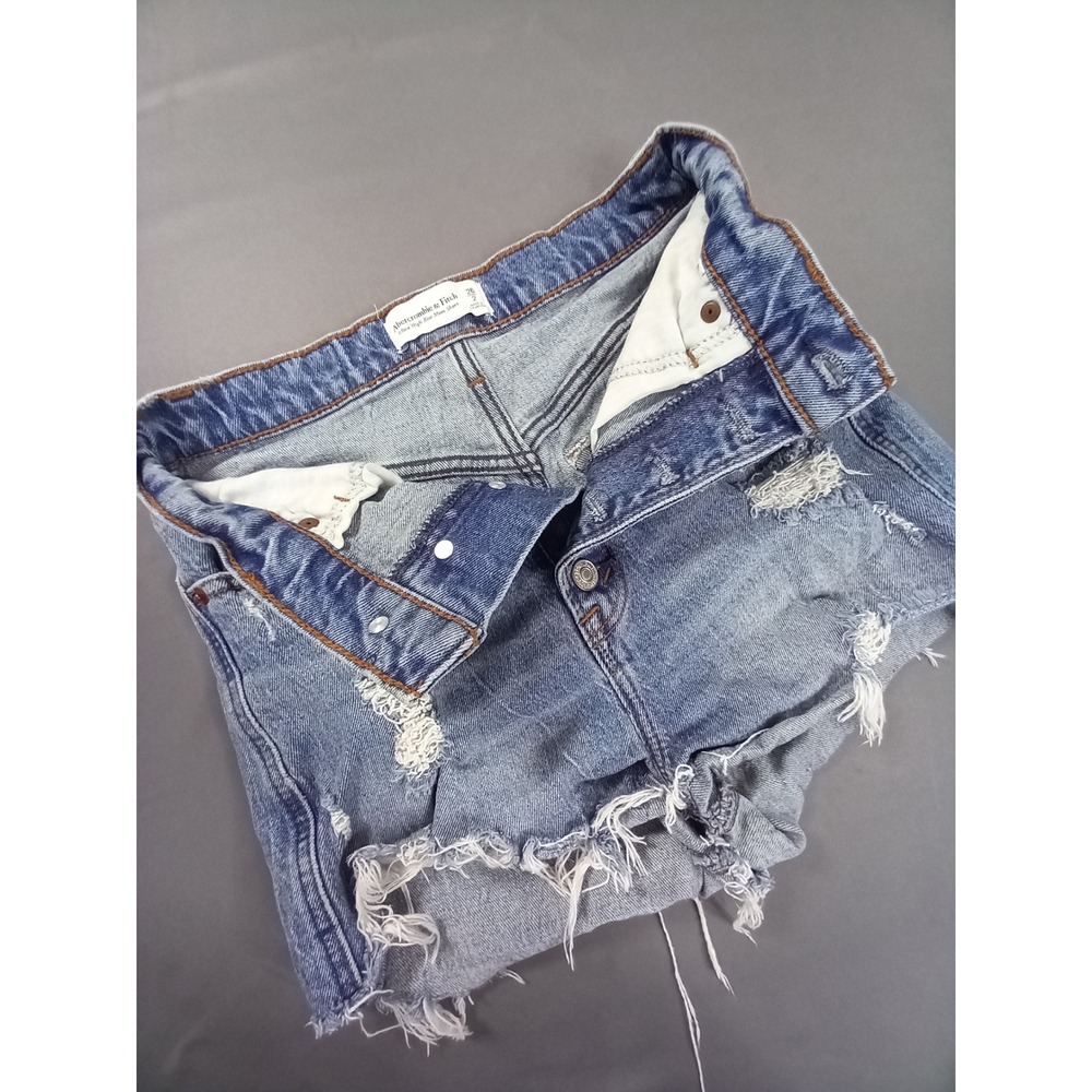 Abercrombie & Fitch Ultra High Rise Mom Short 26 2 Distressed Button Fly Denim
